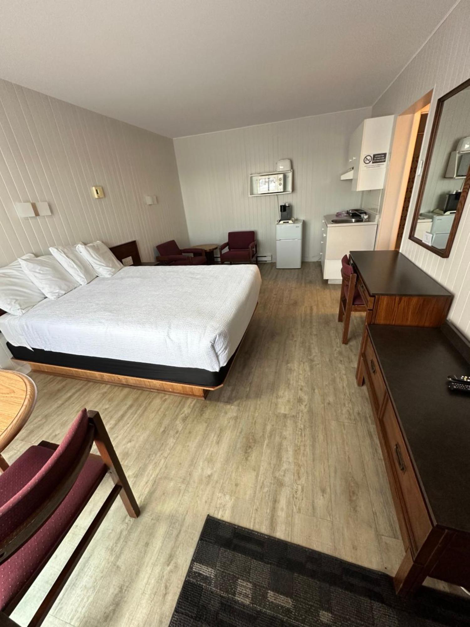 Motel Carleton Sur Mer Exteriör bild