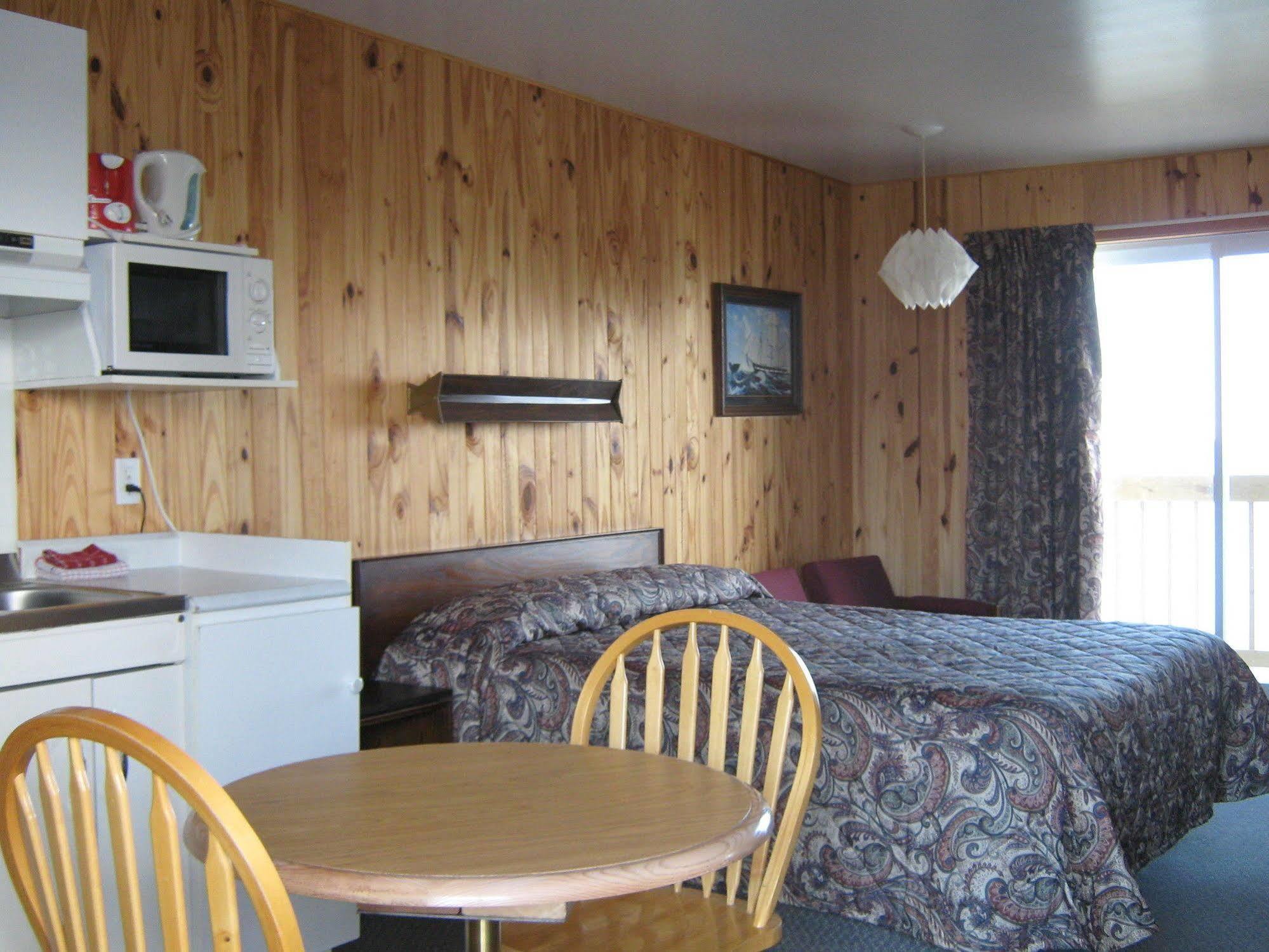 Motel Carleton Sur Mer Exteriör bild